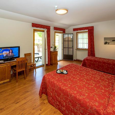 Albergo Edelweiss - Larespa Crodo Bagian luar foto