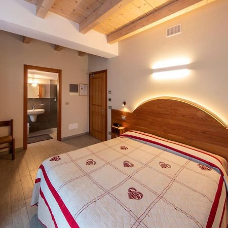 Albergo Edelweiss - Larespa Crodo Bagian luar foto